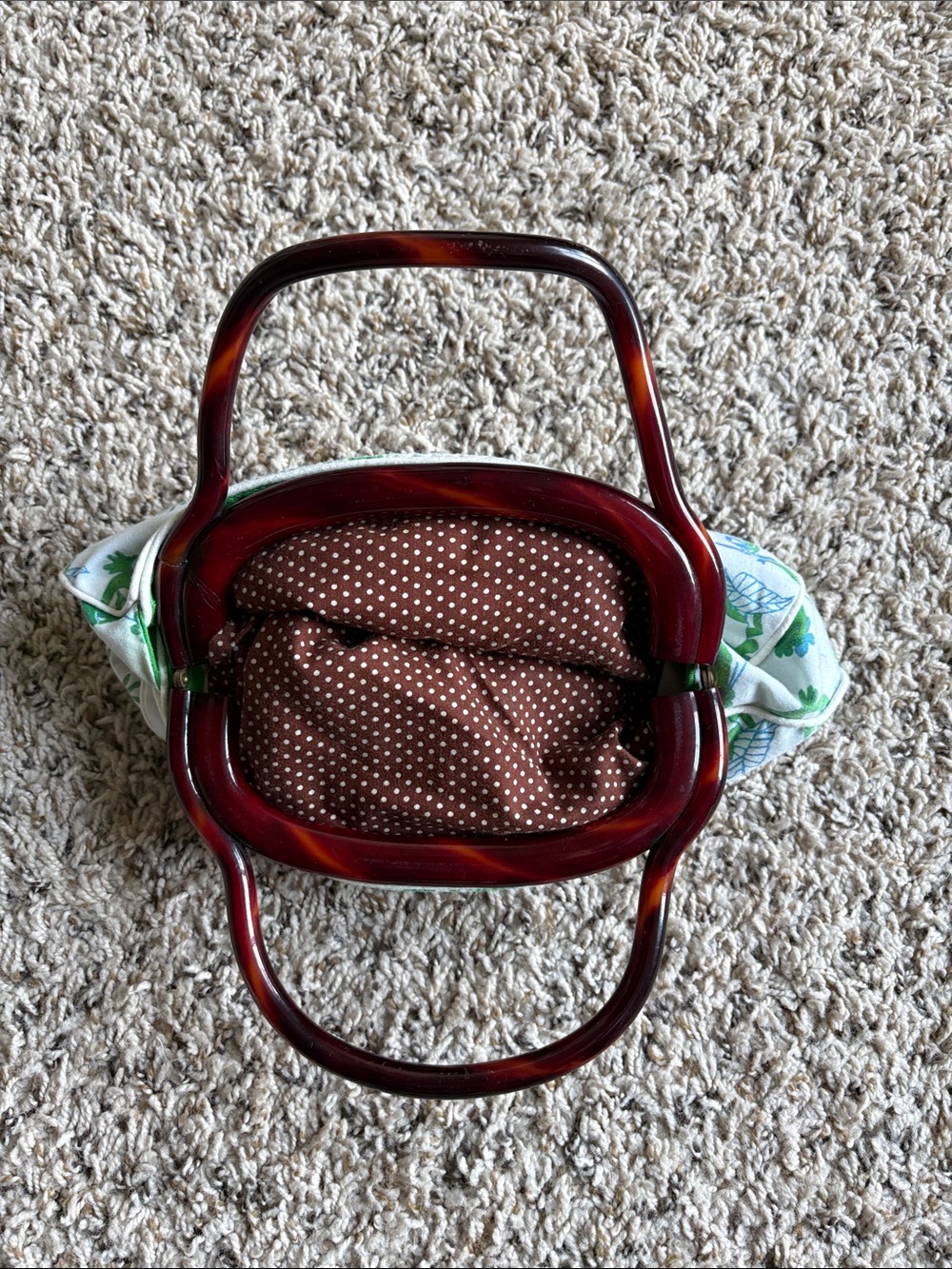 Vintage Bermuda Bag with Lucite Handle and Reversible Cloth Cover - Picture 5 of 10